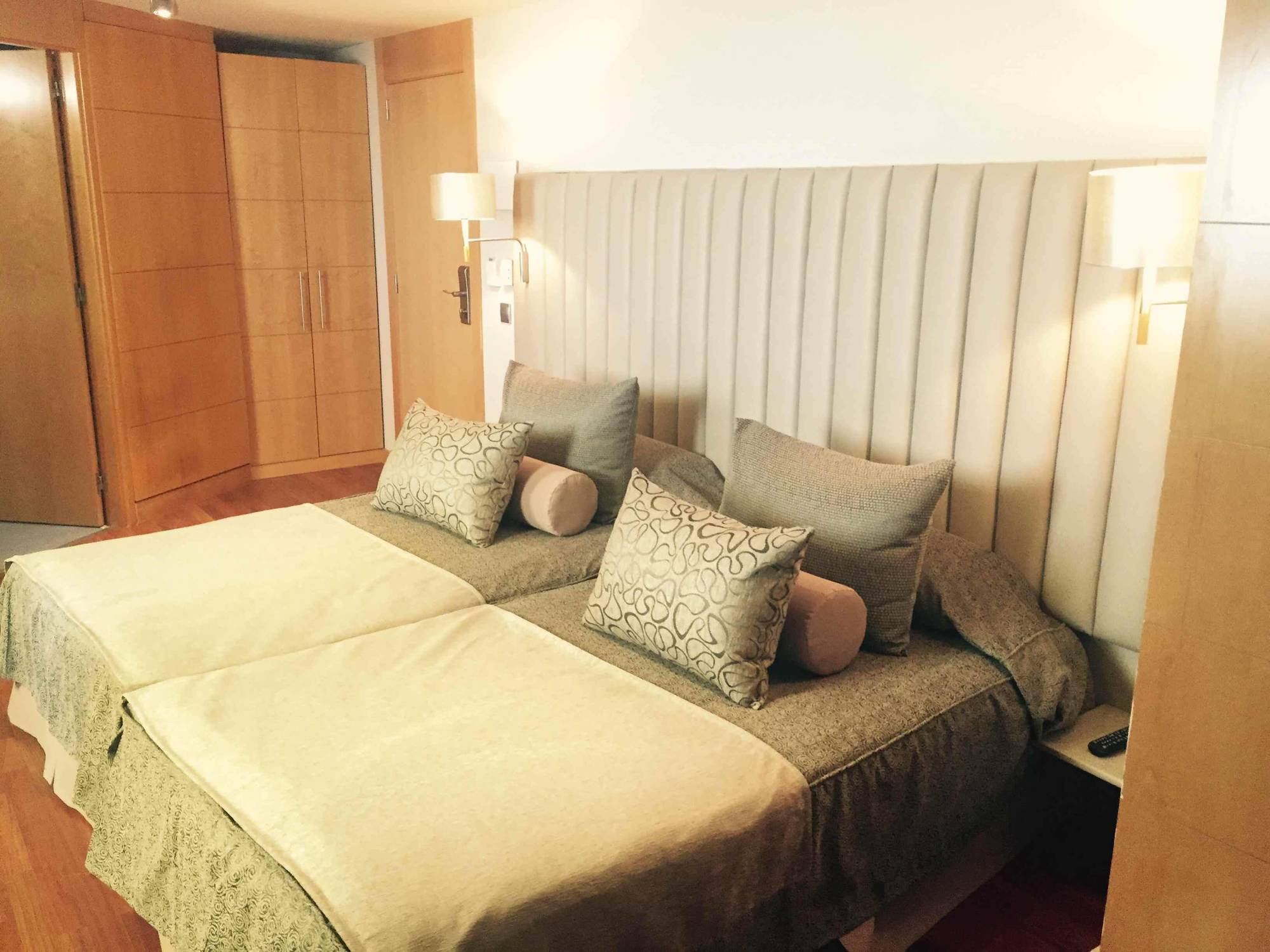 Hotel Sansi Barcelona Zimmer foto